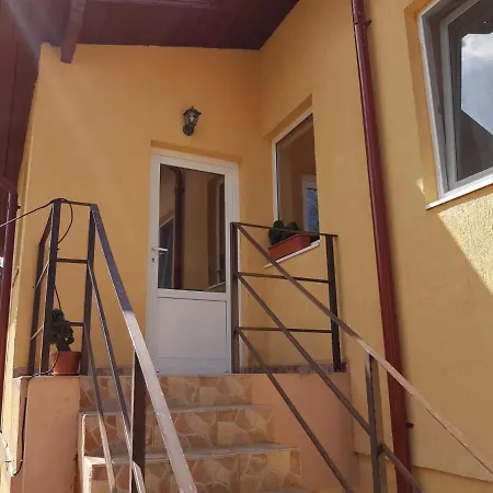 Apartment Sasha's Place *